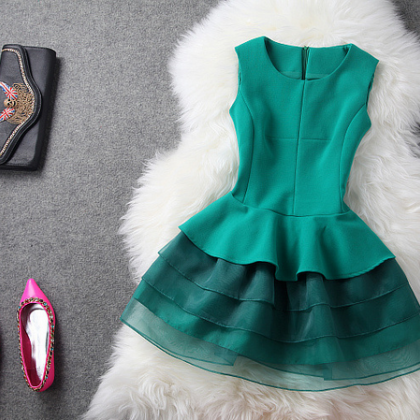 In The Spring Of 2015 Organza Dress-green