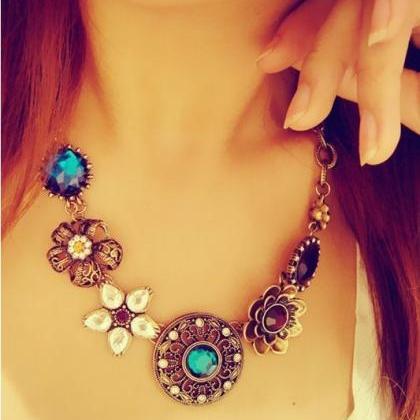 Beatiful Vintage Charmed Necklace
