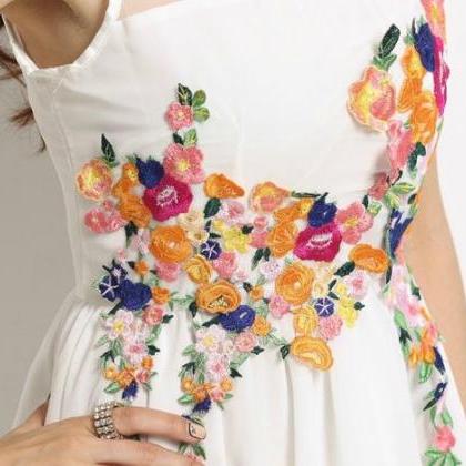 Beautiful Floral Embroidered Sleeveless Chiffon..