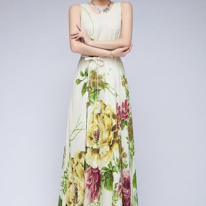Elegant White Floral Round Neck Maxi Dress