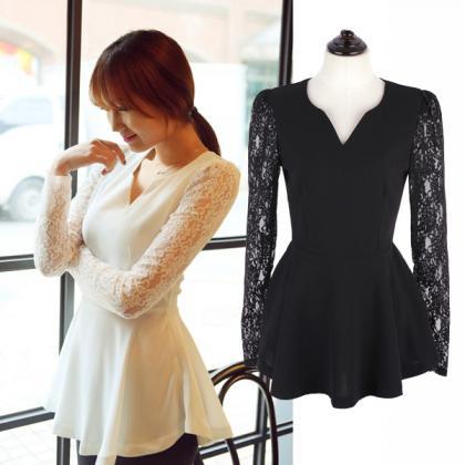 V Neck Long Sleeve Lace Top In Black