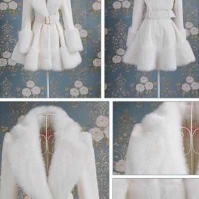 Elegant White Faux Fur Fashion Coat