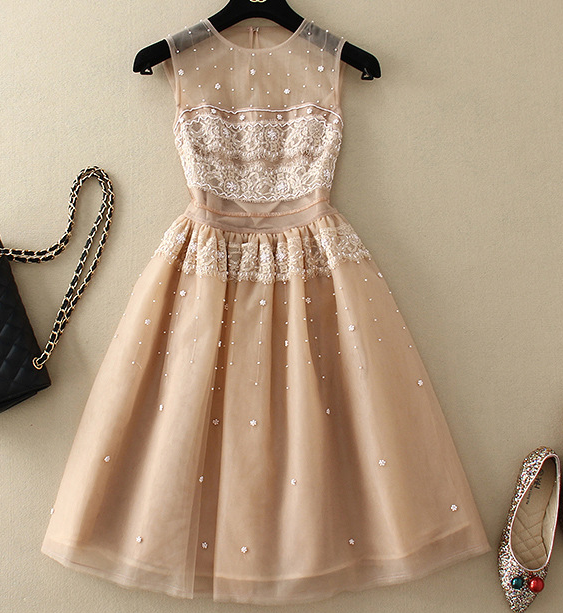 The Spring And Summer 2015 Manual Nail Bead Lace Stitching Net Yarn Sleeveless Dresses