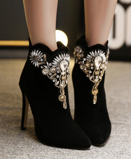 black classy boots